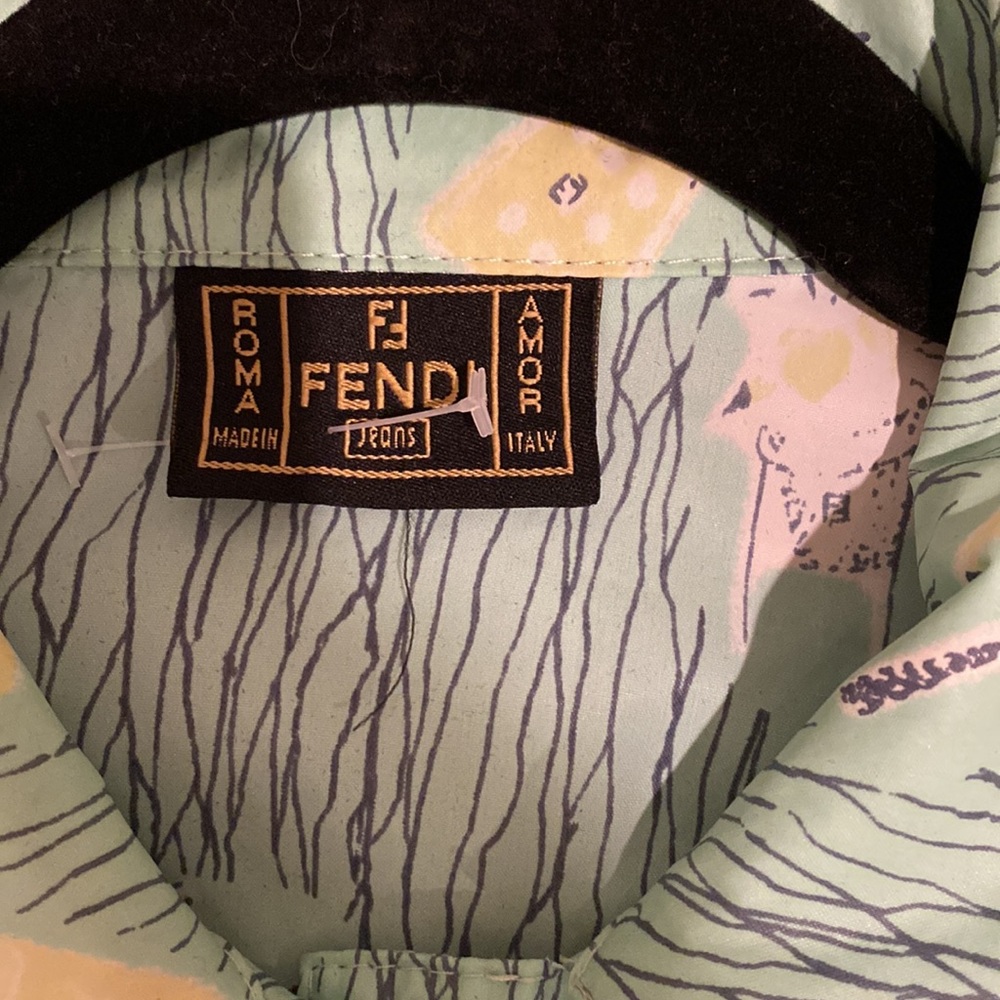 Fendi - Picture 2 of 5